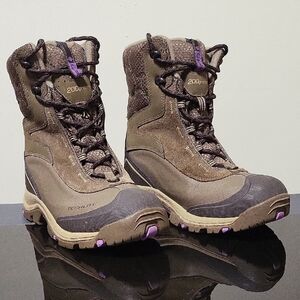 Columbia Womens Snow Boots 8.5